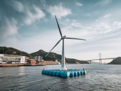 Quelle stratégie concrète adopter pour financer et exploiter un parc d'éoliennes flottantes rentable sans aides publiques en france